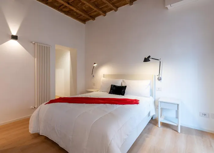 Sotto al letto del Papa - Borgo Pio - Vaticano